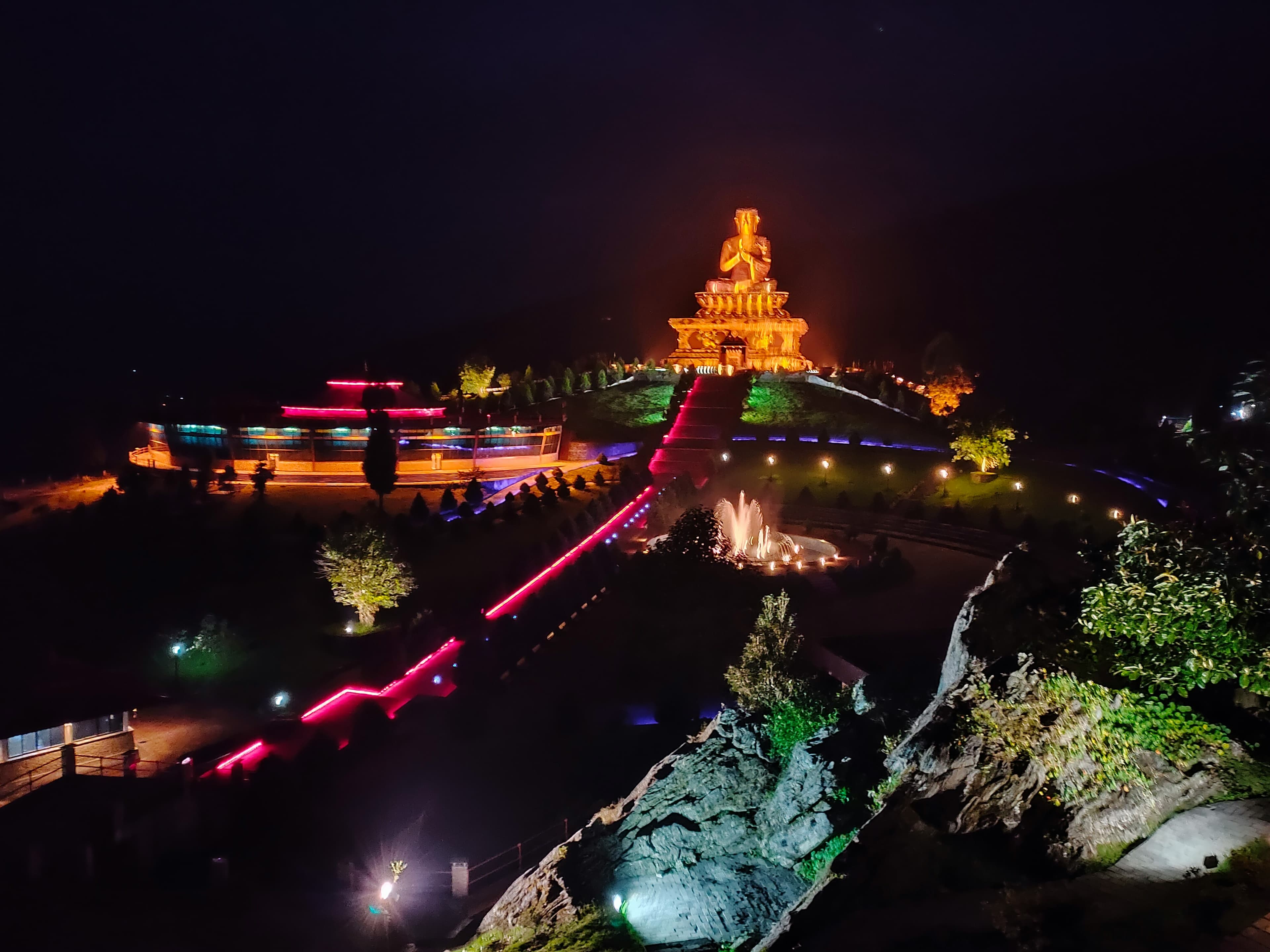 Ravongla
